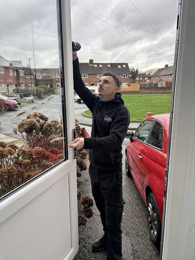 Mason from MAS Locksmiths carrying out emergency lockouts